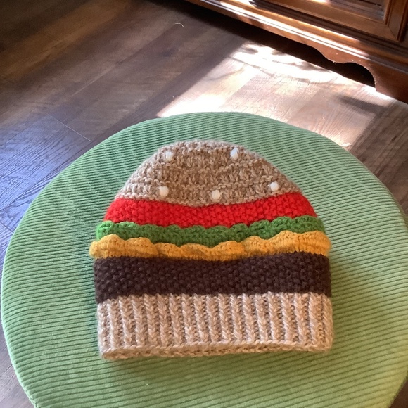 Andes Gifts warm winter hat. - Picture 1 of 2